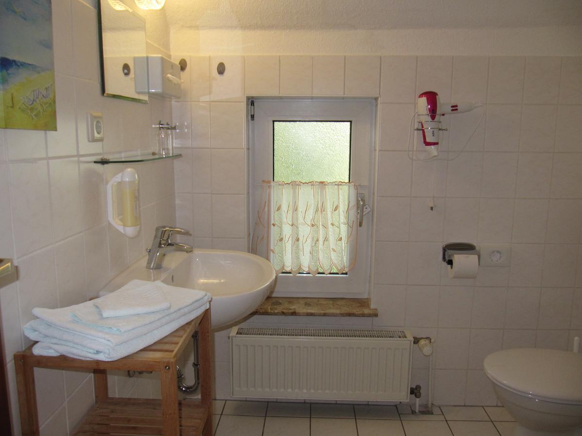 Pension Roez Göhren-Lebbin エクステリア 写真